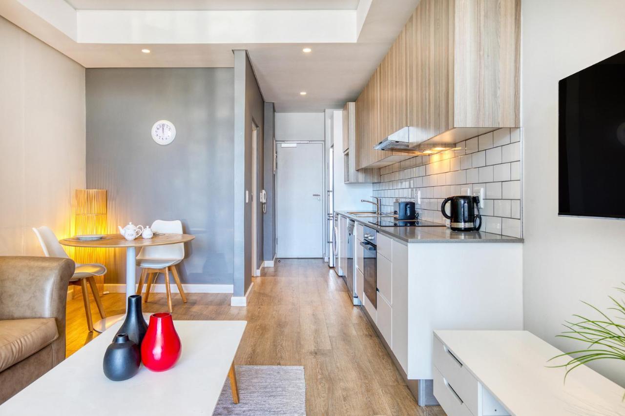 Backup-Powered Trendy City Balcony Apartment Kapstadt Exterior foto
