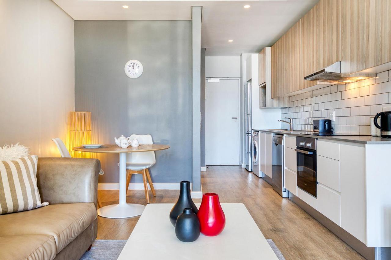 Backup-Powered Trendy City Balcony Apartment Kapstadt Exterior foto